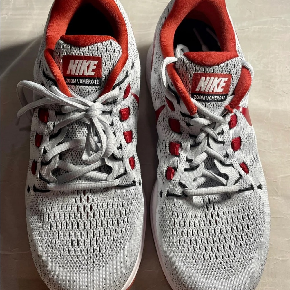 Nike Zoom Vomero 12 size 6.5